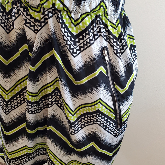Black/Lime Chevron Print Mini Dress - Picture 3 of 5